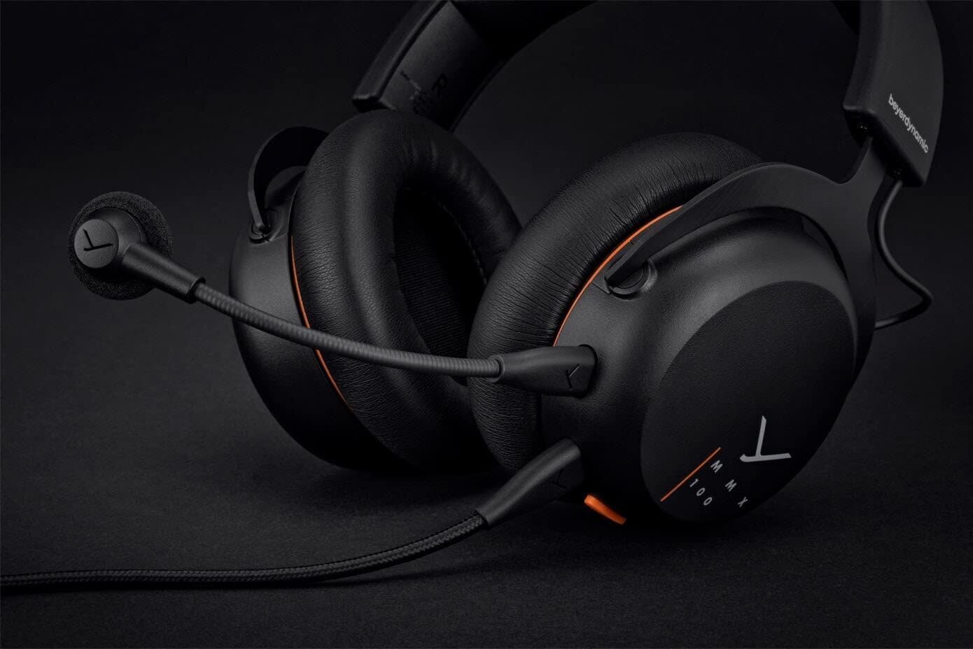 Почувствуйте звук игры с Beyerdynamic MMX 100 Black!